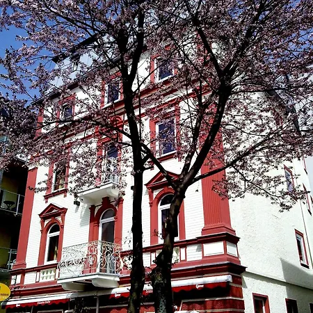 Hotel Traube 3*